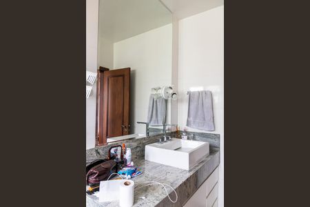 Casa à venda com 850m², 6 quartos e 5 vagas Casa à venda com 850m², 6 quartos e 5 vagasBanheiro da Suíte 2