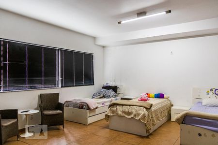 Casa à venda com 850m², 6 quartos e 5 vagas Casa à venda com 850m², 6 quartos e 5 vagasQuarto 2