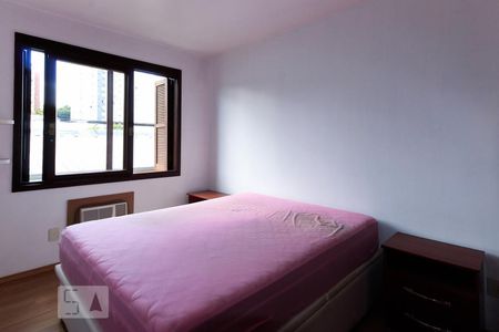 Quarto 1 de apartamento para alugar com 2 quartos, 57m² em Jardim Botânico, Porto Alegre