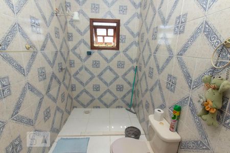 Banheiro 1 de casa à venda com 4 quartos, 300m² em Jardim Itu, Porto Alegre