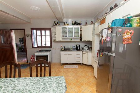 Casa à venda com 300m², 4 quartos e 2 vagas Casa à venda com 300m², 4 quartos e 2 vagasCozinha