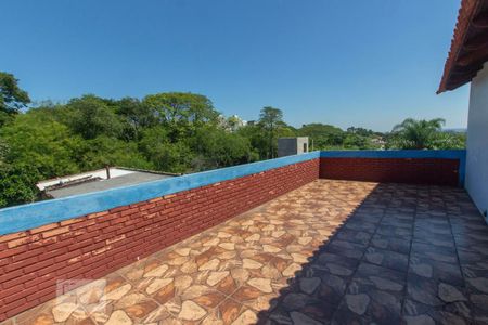 Casa à venda com 300m², 4 quartos e 2 vagas Casa à venda com 300m², 4 quartos e 2 vagasTerraço