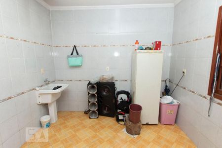 Casa à venda com 300m², 4 quartos e 2 vagas Casa à venda com 300m², 4 quartos e 2 vagasLavanderia