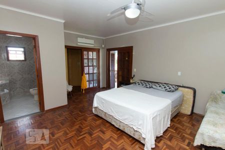 Suíte de casa à venda com 4 quartos, 300m² em Jardim Itu, Porto Alegre