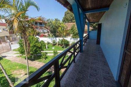 Casa à venda com 300m², 4 quartos e 2 vagas Casa à venda com 300m², 4 quartos e 2 vagasSacada