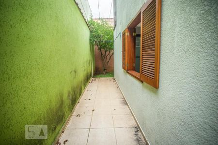 Casa à venda com 310m², 4 quartos e 4 vagasCorredor externo
