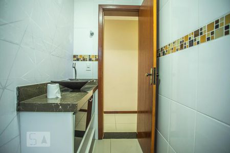Casa à venda com 310m², 4 quartos e 4 vagasLavabo