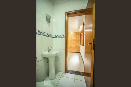 Casa à venda com 310m², 4 quartos e 4 vagasBanheiro Suite 