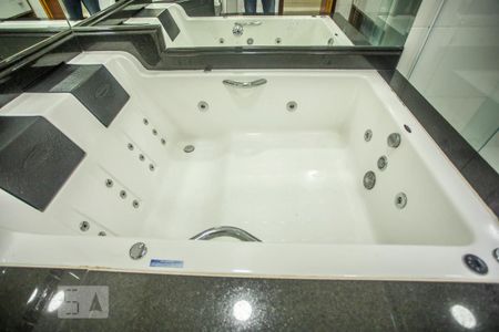 Casa à venda com 310m², 4 quartos e 4 vagasBanheiro Suíte - Banheira