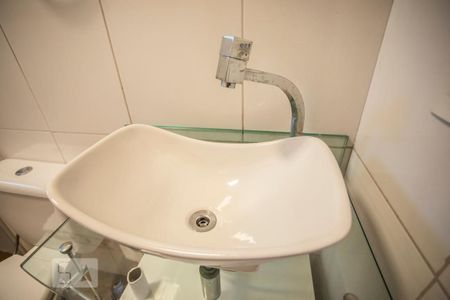 Casa à venda com 310m², 4 quartos e 4 vagasBanheiro - Torneira