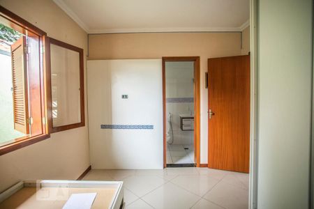 Casa à venda com 310m², 4 quartos e 4 vagasSuíte 1