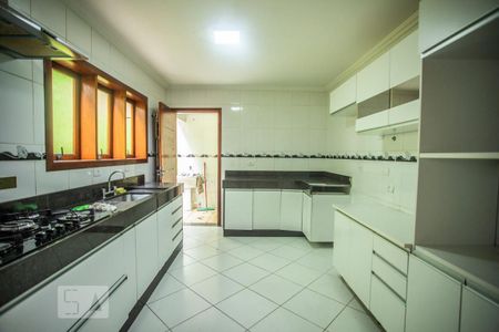 Casa à venda com 310m², 4 quartos e 4 vagasCozinha
