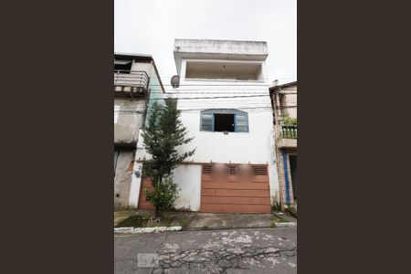 Casa à venda com 240m², 3 quartos e 1 vagaFachada