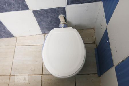 Casa à venda com 240m², 3 quartos e 1 vagaBanheiro 2