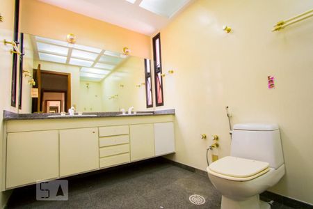 Apartamento à venda com 150m², 3 quartos e 2 vagas Apartamento à venda com 150m², 3 quartos e 2 vagasBanheiro do quarto 1