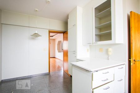 Apartamento à venda com 150m², 3 quartos e 2 vagas Apartamento à venda com 150m², 3 quartos e 2 vagasCozinha