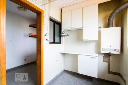 Apartamento à venda com 150m², 3 quartos e 2 vagas Apartamento à venda com 150m², 3 quartos e 2 vagasÁrea de serviço