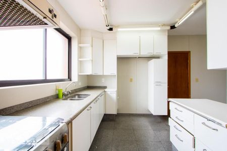 Apartamento à venda com 150m², 3 quartos e 2 vagas Apartamento à venda com 150m², 3 quartos e 2 vagasCozinha
