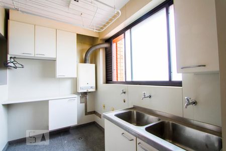 Apartamento à venda com 150m², 3 quartos e 2 vagas Apartamento à venda com 150m², 3 quartos e 2 vagasÁrea de serviço