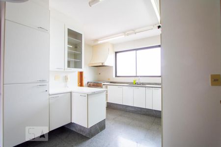 Apartamento à venda com 150m², 3 quartos e 2 vagas Apartamento à venda com 150m², 3 quartos e 2 vagasCozinha