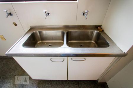 Apartamento à venda com 150m², 3 quartos e 2 vagas Apartamento à venda com 150m², 3 quartos e 2 vagasÁrea de serviço