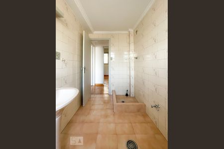 Apartamento para alugar com 93m², 2 quartos e sem vagaBanheiro