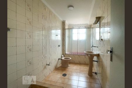 Apartamento para alugar com 93m², 2 quartos e sem vagaBanheiro