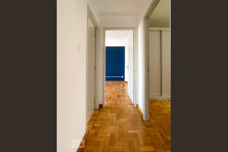 Corredor de apartamento para alugar com 2 quartos, 93m² em Pinheiros, São Paulo