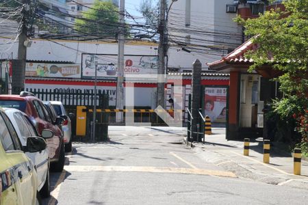 Apartamento à venda com 46m², 2 quartos e 1 vagaFachada e portaria