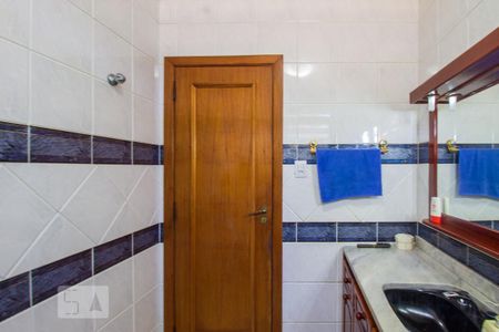 Casa à venda com 300m², 3 quartos e 2 vagasBanheiro