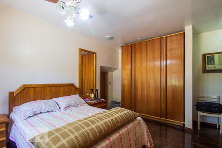 Casa à venda com 300m², 3 quartos e 2 vagasSuíte 1