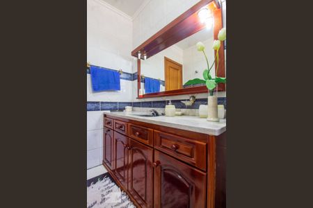 Casa à venda com 300m², 3 quartos e 2 vagasBanheiro