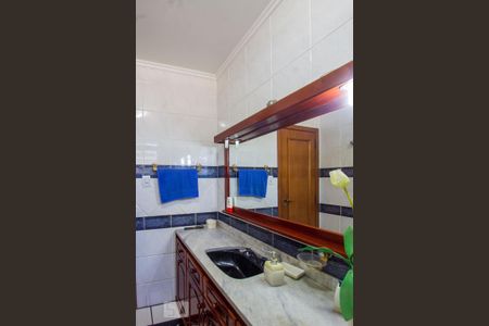 Casa à venda com 300m², 3 quartos e 2 vagasBanheiro
