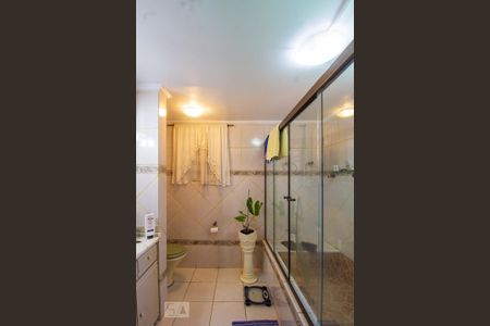 Casa à venda com 300m², 3 quartos e 2 vagasBanheiro da Suíte 1