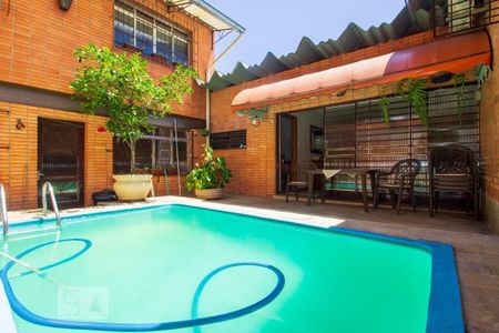 Casa à venda com 300m², 3 quartos e 2 vagasPiscina