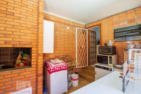 Casa à venda com 300m², 3 quartos e 2 vagasÁrea de Serviço