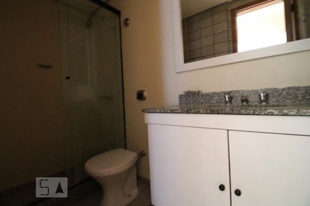 Banheiro de apartamento para alugar com 1 quarto, 38m² em Brooklin Paulista, São Paulo