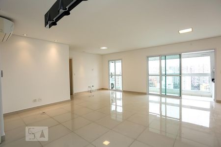 Sala de apartamento para alugar com 3 quartos, 126m² em Vila Andrade, São Paulo