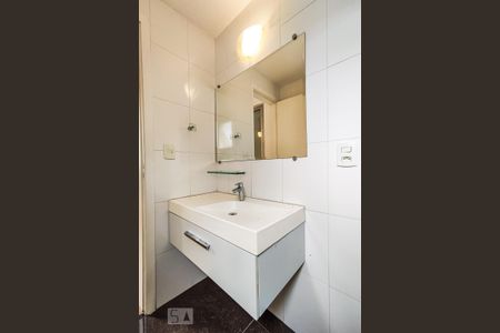 Apartamento para alugar com 100m², 3 quartos e 2 vagasBanheiro da Suíte