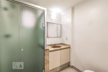 Apartamento para alugar com 100m², 3 quartos e 2 vagasBanheiro Social