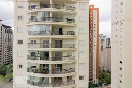 Vista Sala de apartamento para alugar com 2 quartos, 77m² em Indianópolis, São Paulo