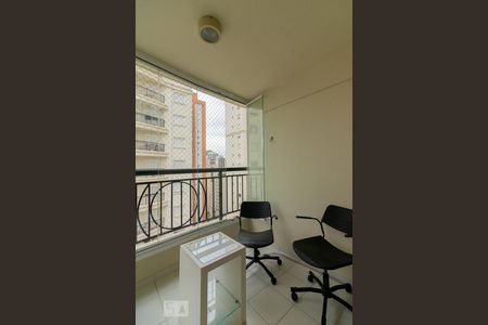 Varanda  de apartamento para alugar com 2 quartos, 77m² em Indianópolis, São Paulo