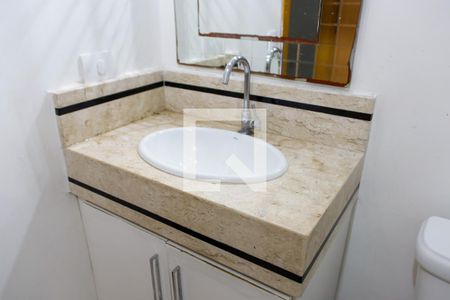 Casa à venda com 170m², 6 quartos e 1 vaga Casa à venda com 170m², 6 quartos e 1 vagaBanheiro