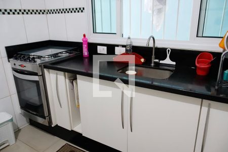 Casa à venda com 170m², 6 quartos e 1 vaga Casa à venda com 170m², 6 quartos e 1 vagaCozinha