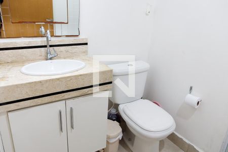 Casa à venda com 170m², 6 quartos e 1 vaga Casa à venda com 170m², 6 quartos e 1 vagaBanheiro