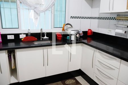 Casa à venda com 170m², 6 quartos e 1 vaga Casa à venda com 170m², 6 quartos e 1 vagaCozinha