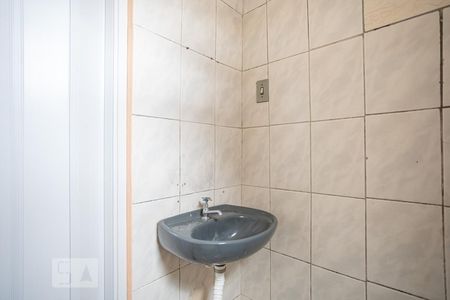 Banheiro de casa para alugar com 1 quarto, 35m² em Padroeira, Osasco