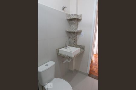 Apartamento para alugar com 54m², 2 quartos e sem vagaBanheiro