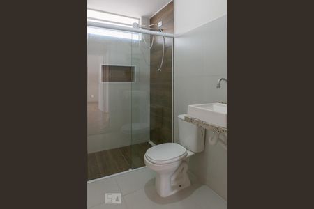 Banheiro de apartamento para alugar com 2 quartos, 54m² em Barra Funda, São Paulo