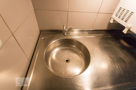 Cozinha de kitnet/studio para alugar com 1 quarto, 27m² em Asa Norte, Brasília